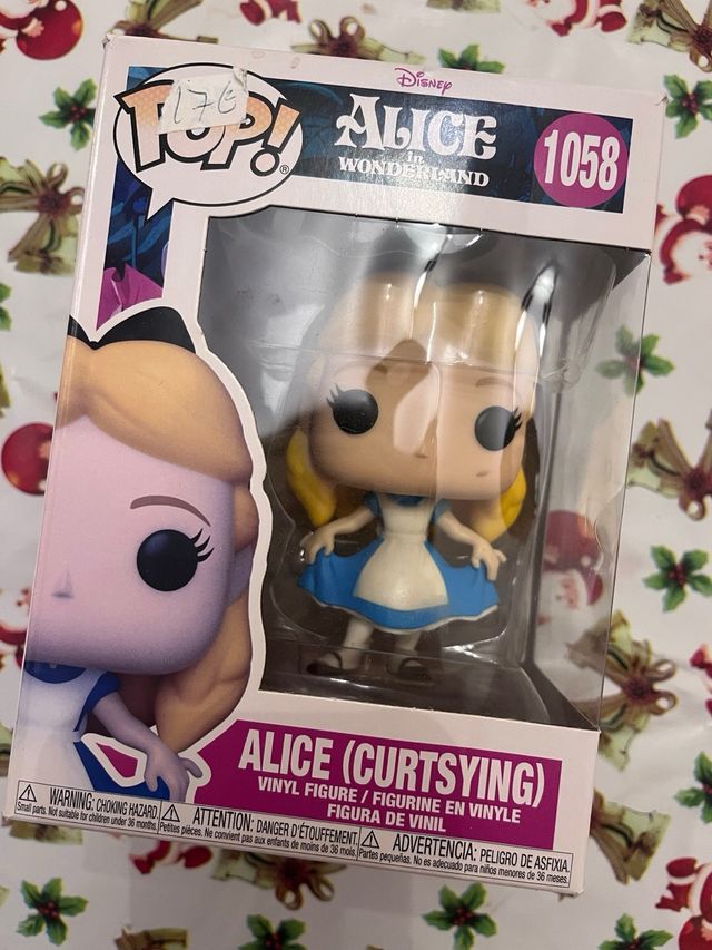 Alice curtsying