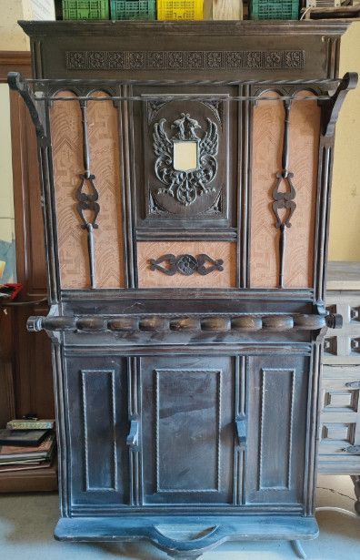 MUEBLES ANTIGUOS, HAY 8 DIFERENTES