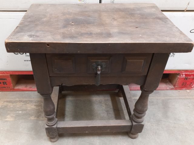 MUEBLES ANTIGUOS, HAY 8 DIFERENTES