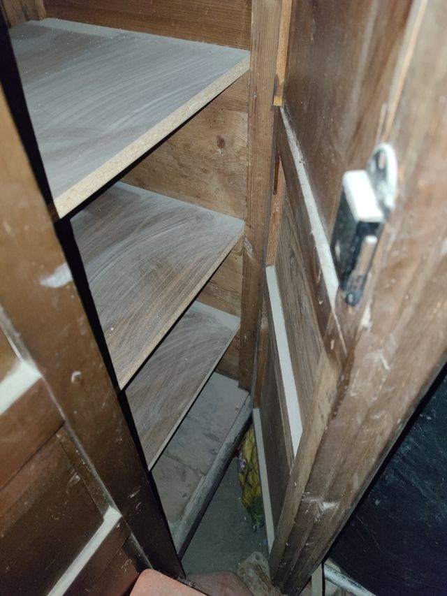 MUEBLES ANTIGUOS, HAY 8 DIFERENTES