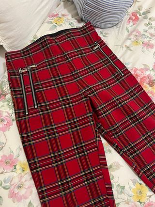 Pantalón pitillo cuadros Zara Talla S