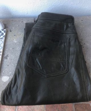 Pantalon piel alta calidad,verde oscuro