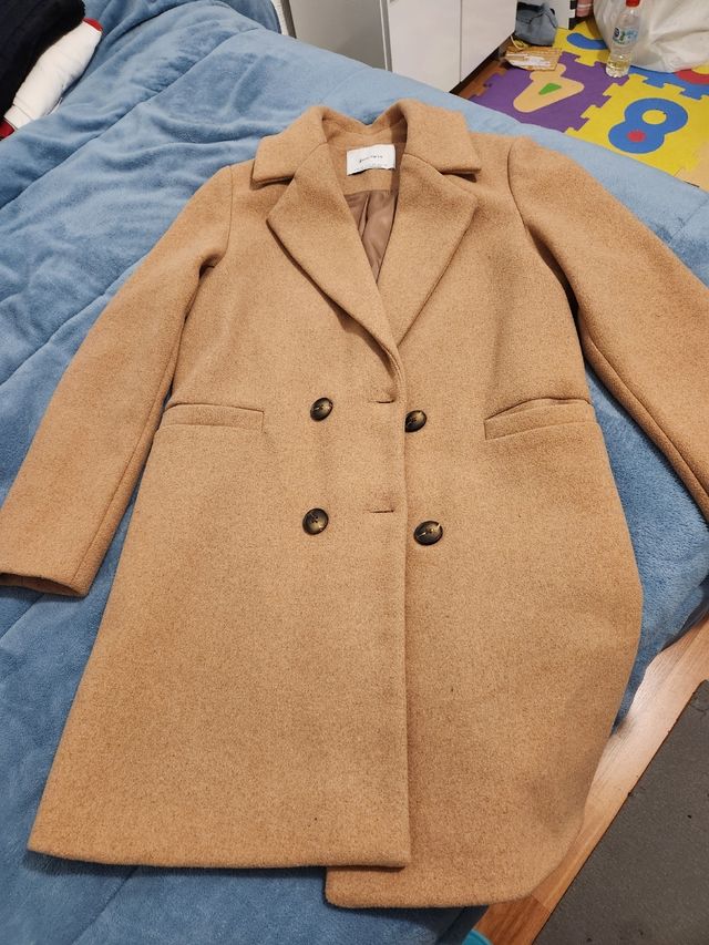 Cappotto cammello Stradivarius, è nuovo