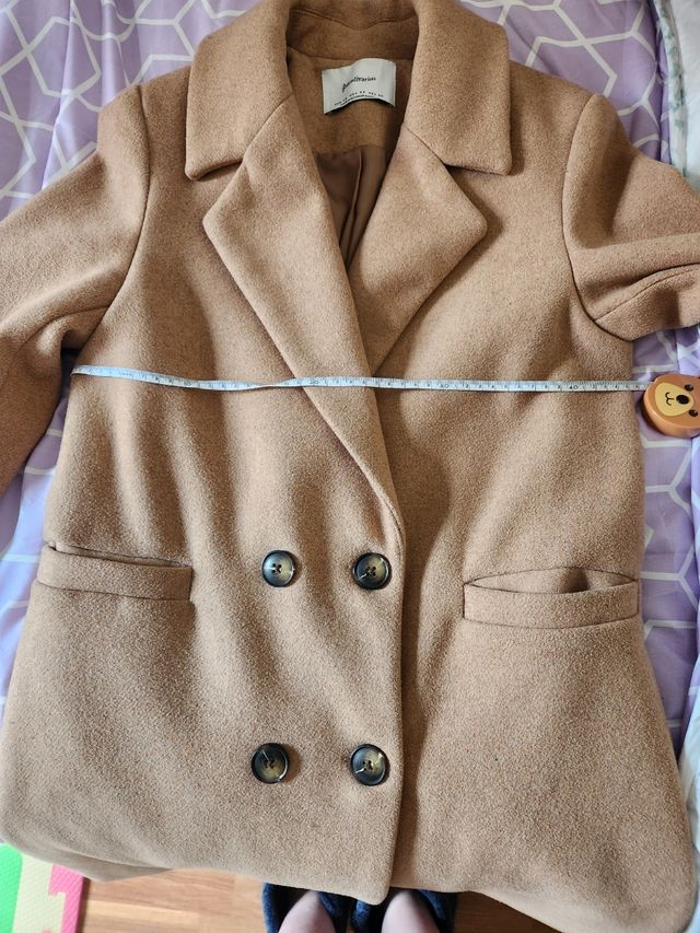 Cappotto cammello Stradivarius, è nuovo