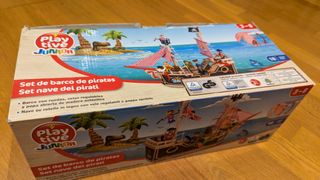 Barco pirata de madera