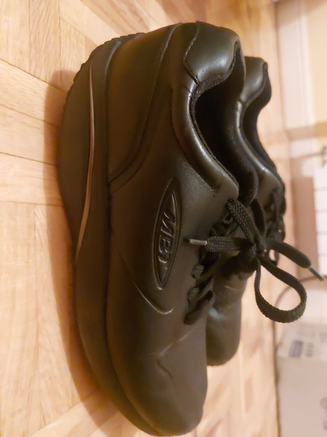 Deportivas MBT, talla 39