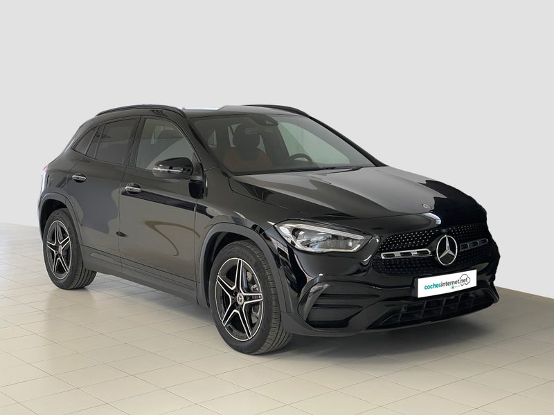 Mercedes-Benz GLA 200D - foto 1
