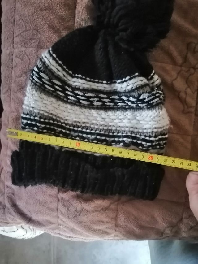 Lotto 3 berretti (il nero è nuovo)