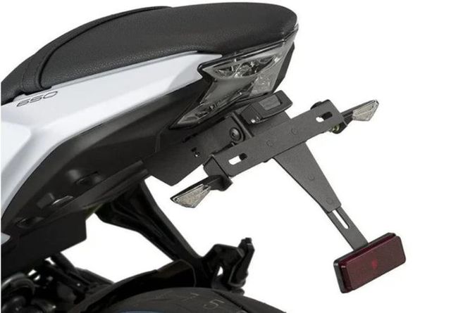 Portamatriculas Corto Puig Z650 - Ninja 650