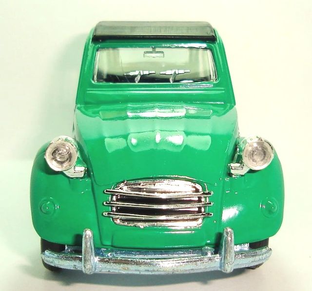 CITROEN 2CV POLISTIL ESCALA 1:24
