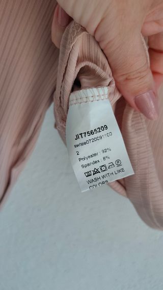 Crop top nude escote fruncido