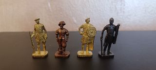 Set 4 Soldatini in metallo Kinder vintage