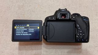 Kit Canon EOS 700D / 18-55