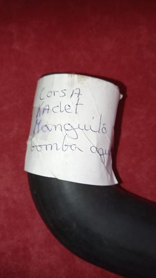 Manguito bomba de agua del Opel Corsa y Kadett.