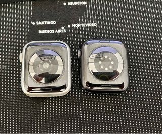 2 Apple watch serie 4  y serie 6 (para piezas)