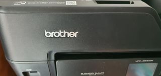 Impresora multifunción Brother