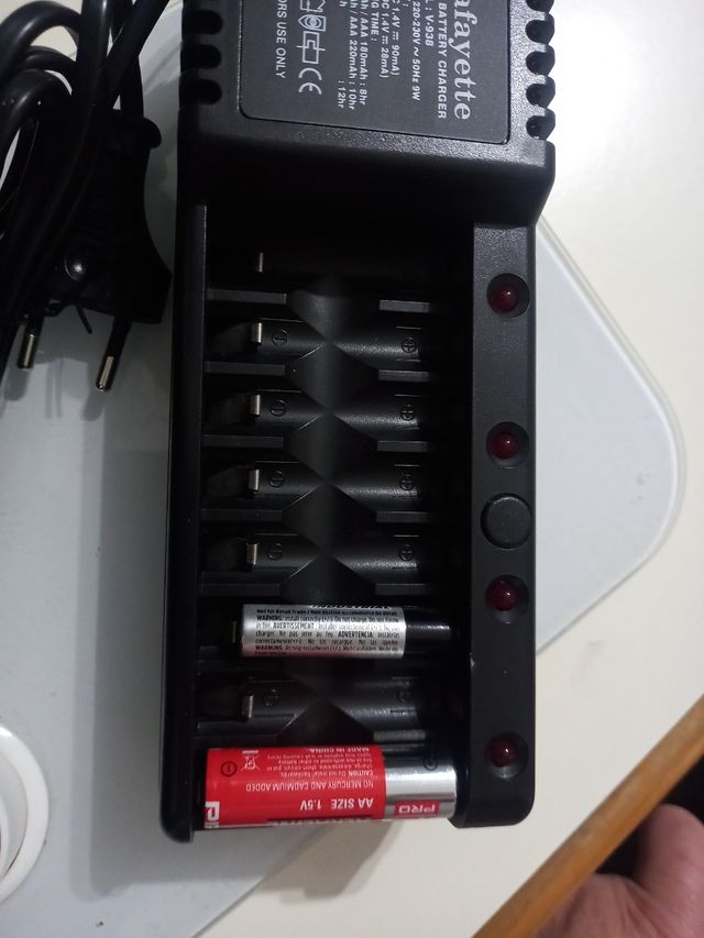 Caricatore per 1-8 pile