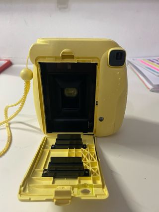 Instax Mini 8 Amarilla + Accesorios