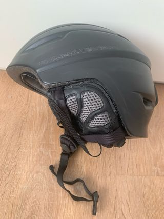 Casco y botas de snowboard