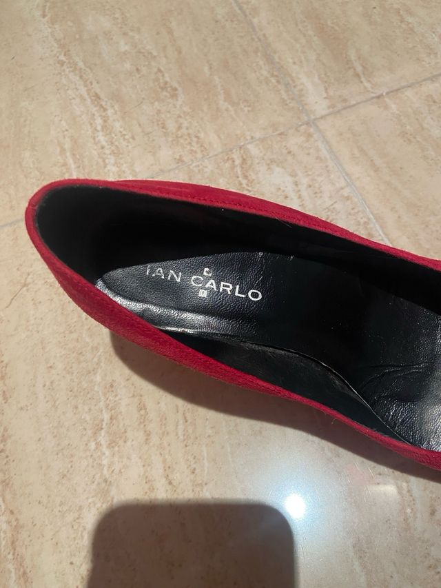 Tacones piel rojo vivo