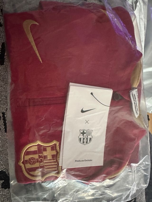 Sudadera oficial FCB con cremallera talla 7-8 año