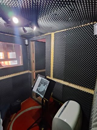 Cabina insonorizada artesanal