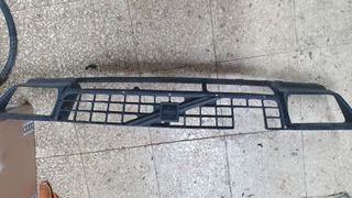 Rejilla - calandra defensa delantera Volvo 480
