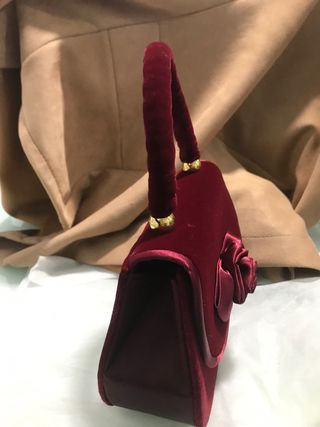 Bolso fiesta de tercio pelo burdeos