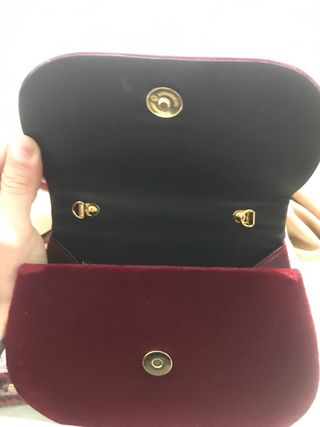 Bolso fiesta de tercio pelo burdeos