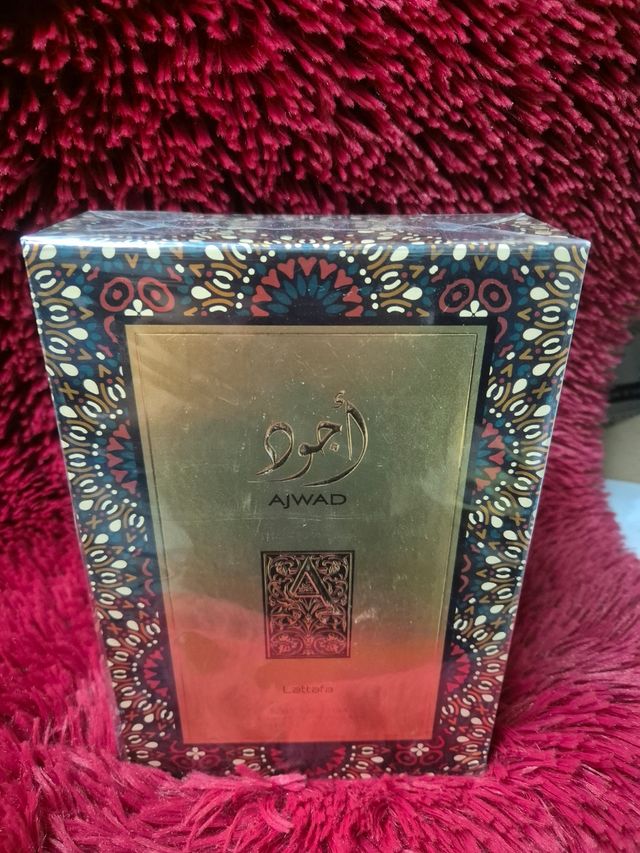 Perfume arabe AJWAD