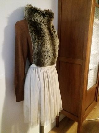 Peto/Cuello de piel sintética 