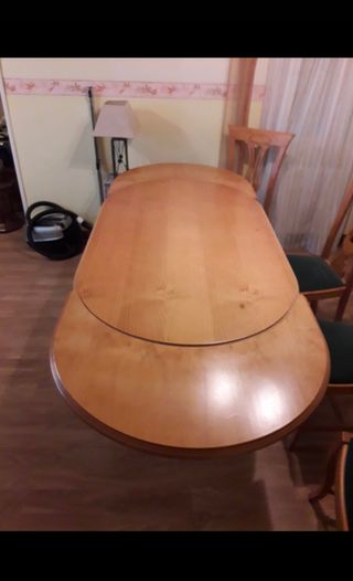 Mesa de comedor extensible y 4 sillas