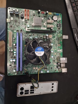 Kit placa MSI-7728 + 8GB RAM + I7 2400