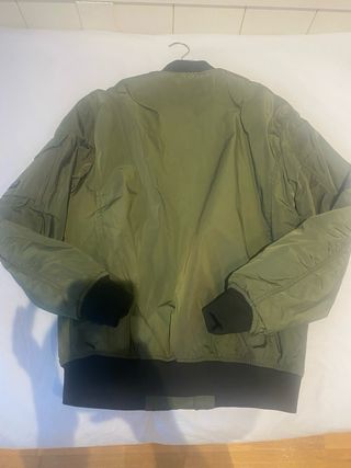 cazadora bomber Pull and Bear