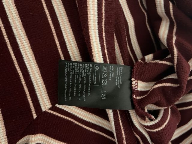 Vestito a righe estivo a maniche corte