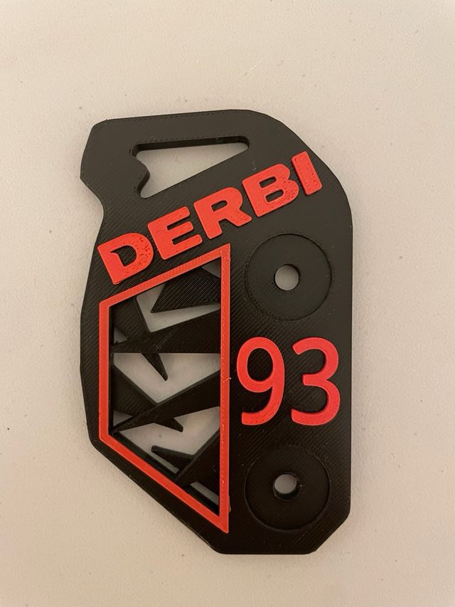 Tapa de bomba de freno trasero personalizada