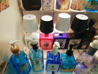 BOTTIGLIE LAMPADE E DOSATORI DI SAPONE