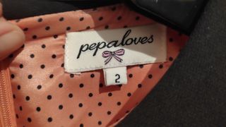 Vestido midi estilo charlestón