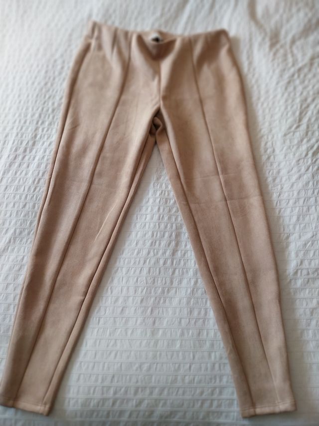 Pantalon pitillo efecto ante de Mango