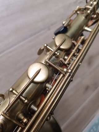 Saxo Alto Yamaha YAS-32 Logo Púrpura