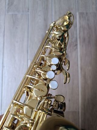 Saxo Alto Yamaha YAS-32 Logo Púrpura