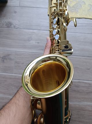 Saxo Alto Yamaha YAS-32 Logo Púrpura