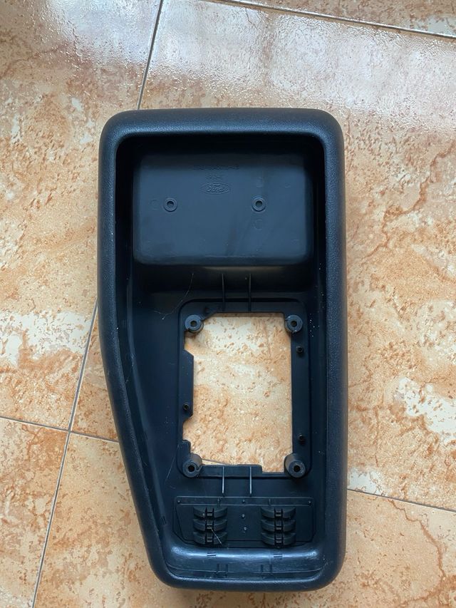 Consola central ford orion/scort 86