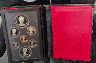 Nuovissima collezione di monete