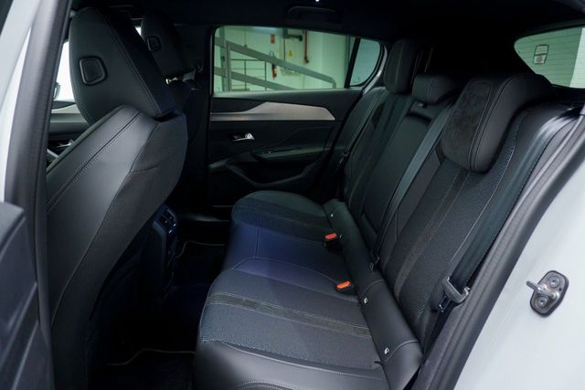 Peugeot 308 FIRST EDITION BEV 54KWH 156 CV 5P