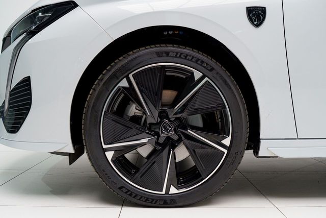 Peugeot 308 FIRST EDITION BEV 54KWH 156 CV 5P