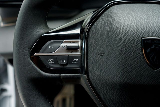 Peugeot 308 FIRST EDITION BEV 54KWH 156 CV 5P
