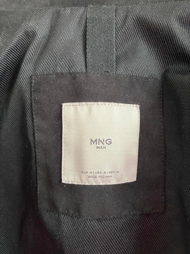 Cazadora negra MANGO "M"