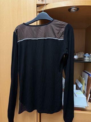 Elegante y original vestido. con camisa