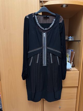 Elegante y original vestido. con camisa